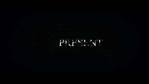 Enquanto meu marido lavava o carro fui at&eacute; a conveni&ecirc;ncia do posto, conheci um novinho lindo e fui transar no banheiro do posto.