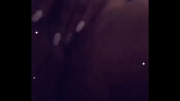 Ma ch&eacute;rie mouille comme une chienne