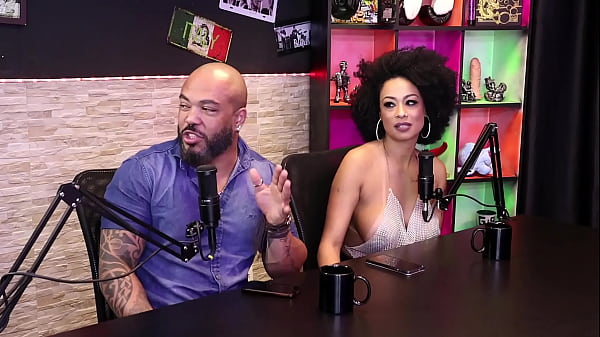 Amanda Smell does a sensual dance on top of Renato's dick