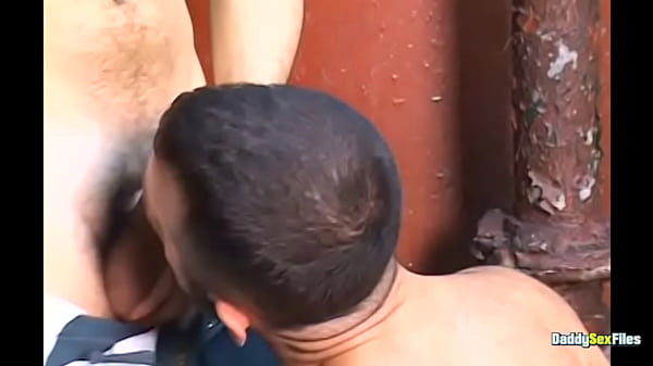 DaddySexFiles: Workers Ray Dragon And Aaron Par...