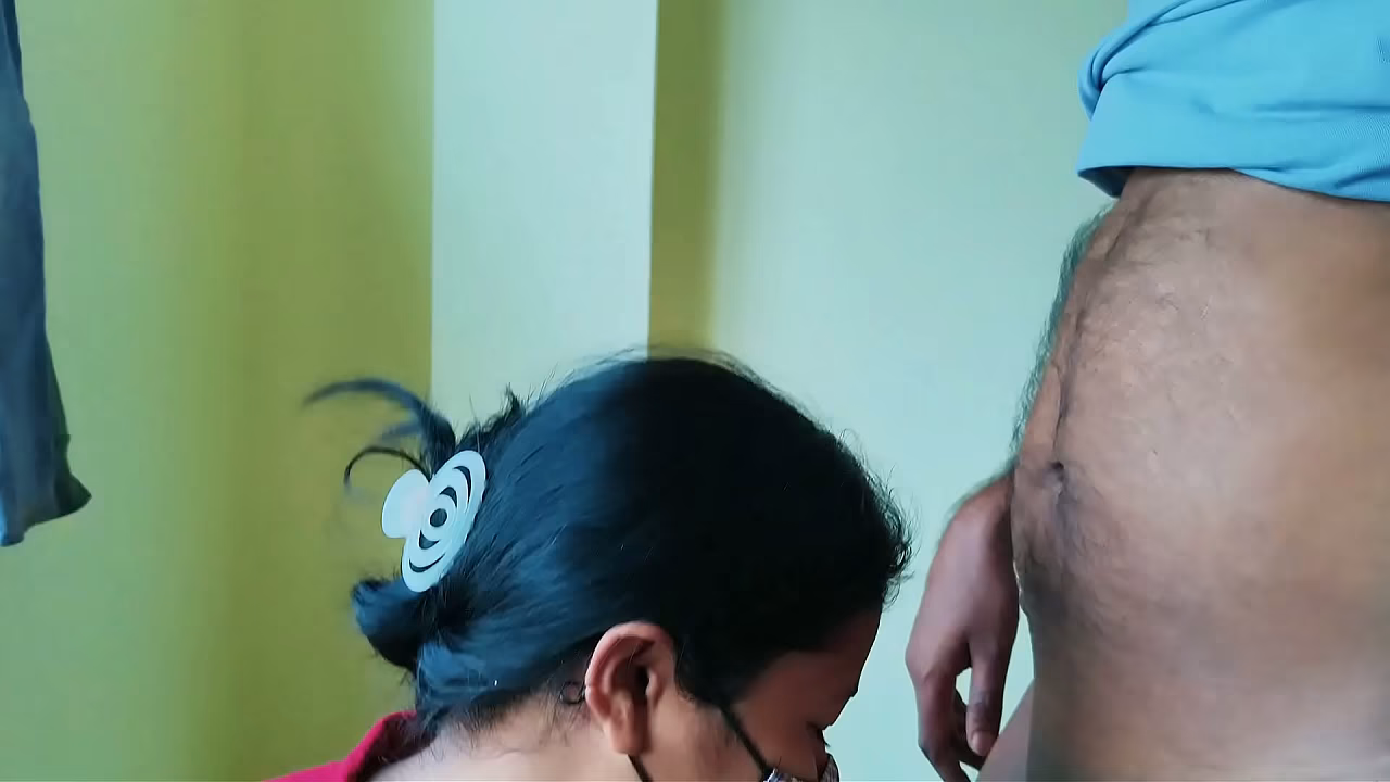 Fuck my desi girlfriend in my bedroom