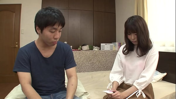 https://bit.ly/3tQyjzk   My step sister, who has a complex on her nipple, tries to apply a cream that makes her pink, but she is too sensitive and says, "step Brother, apply it." Shake your body... Japanese amateur homemade porn. [Part 1]