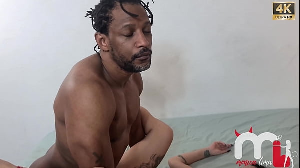 The naughty pregnant woman had never seen such a big dick and ended up suffering.