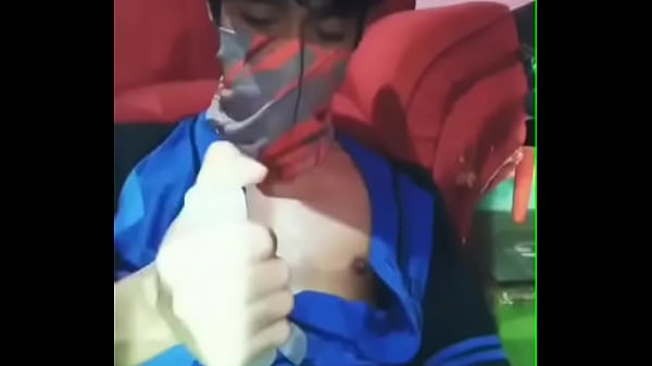 Download Video - Pinoy boy masturbating cum huge load