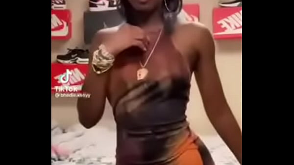thumb hot ass twerk
