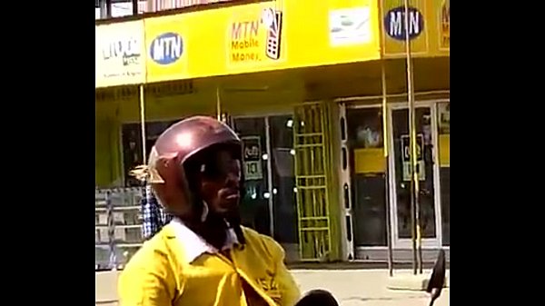 Download Video - Negro motoqueiro dotado