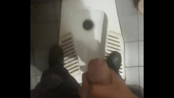 Das Stroh In Der Fabriktoilette Enthielt Bereits Viel Milch