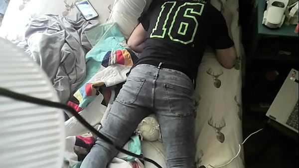 Download Video - Male Humps A Pillow Then Masturbates