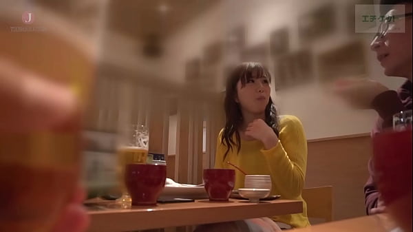 Successfully picked up a cute girl at a sushi restaurant