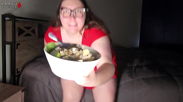 ASMR Huge Salad Mukbang: BBW Crunching and Gulping (4K Landscape) 30 sec