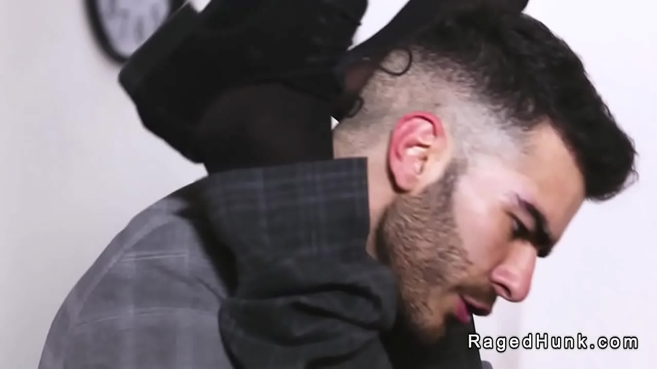 Agentes inmobiliarios follan anal en la oficina
                    anal sucking blowjob handjob guys hairy bigcock analsex jerking office bigdick gay stud bareback hunk rimming rimjob gaysex ragingstallion ragedhunk muchos negros