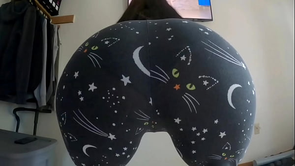 Twerking Her Fat Ass Wedgie