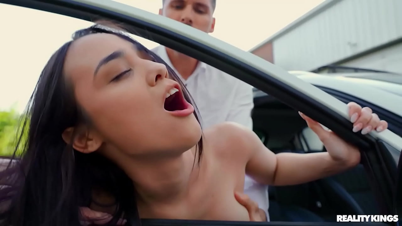 Recogiendo a una chica universitaria / Reality Kings / descarga completa desde rkfull.com/ick
                    facial sex interracial blowjob handjob doggystyle amateur cowgirl deep throat pussy licking car missionary reverse cowgirl cum shot ballerina titty fuck pussy fingering reality kings side fuck work fantasies muchos negros