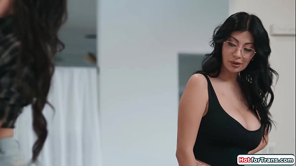 Download Video - Big cock shemale Andylynn Payne fucks big tits latina client