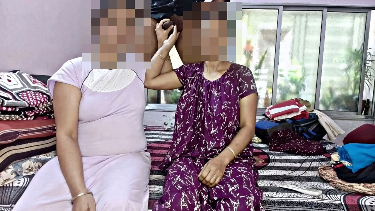 बंगाली भाभियों का पहला xxxx थ्रीसम सेक्स ZOMATO डिलीवरी बॉय के साथ