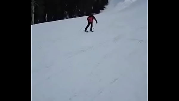 I’m having a blast skiing in Mammoth. I did 28 miles on day 1. Time for day 2. ️Catch me if you can.