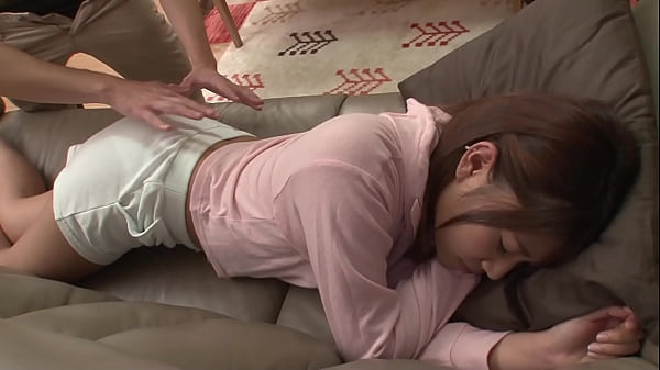 Download Video - 彼女と勘違いして彼女の妹に即ズボ！？イった後に気づき僕が必死に謝るも、発情した妹は自ら腰を振って何度もイキまくり！！ 3【パート4】