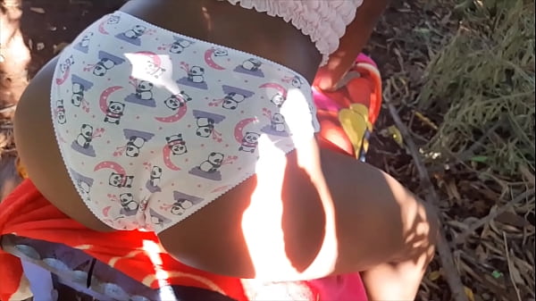 Encontrei uma linda mulher morena e curti muito...