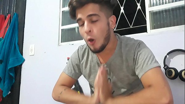 Download Video - FLAKAEL aceita Fazer porn&ocirc; Gay&period; Vai ser um neg&atilde;o ou um branquinho&quest;