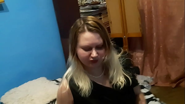 This way my next-door neighbor encourages men in chat rooms to meet and fuck. Sometimes she succeeds. :)