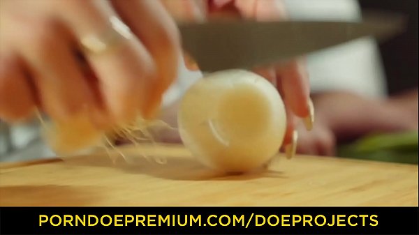 Download Video - CHEF DE SEX - Spanish pornstar Apolonia Lapiedra group sex in the kitchen