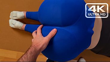 Perfect Ass Yoga Girl gets Backshots and a massive Cumshot on her Big Ass !