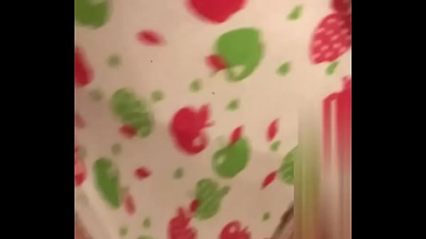 Dando o cu com a calcinha da Novinha