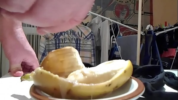 Je mange la banane avec mon sperme - I eat the ...