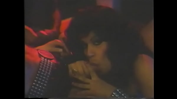 Latin mamacita Vanessa Del Rio is not against to share big cock with other girl during nasty party in night club "Fans of leather"
