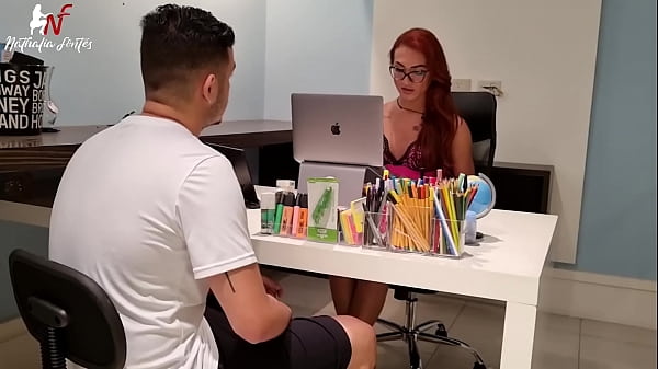 Download Video - Doutora safada fode com o paciente dentro do consult&oacute;rio