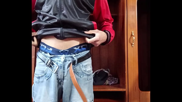 Jock Masturbates to Cumshot Hot Twink Porn