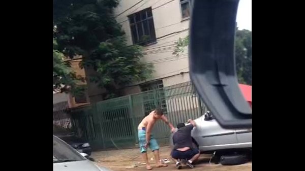 Loiro De Pau Duro Durante O Dia Em NiterÓi