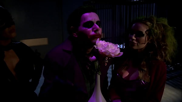 Download Video - Katwoman Jennifer Dark Prowls Into A Prison Cage 3way