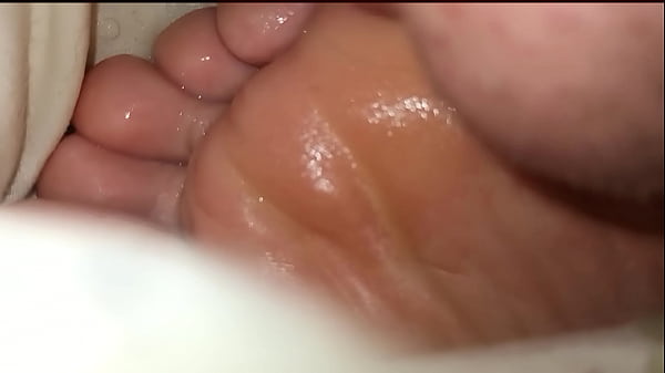 Girlfriends Foot worship 2
