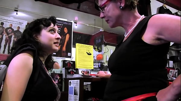 Download Video - mature lesbian - cafe