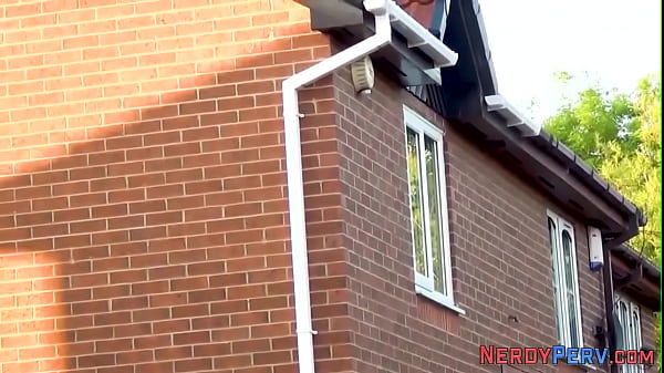 Download Video - Yorkshire guy jizzes face