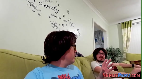 Yorkshire guy jizzes face