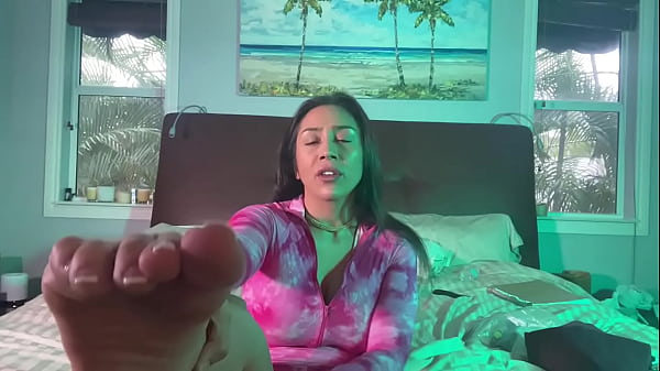 Like Feet? Watch me show mine and suck my toes.