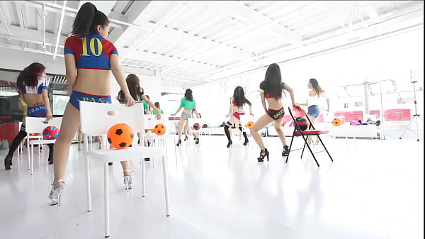Jin Dance Troupe Sexy Football Babe Temptation Dance