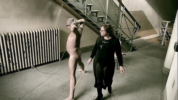 Dominatrix Mistress April - Slave drill in cell 45