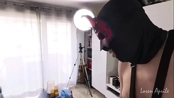 Follada y dominada por un extraño enmascarado
                   Follada y dominada por un extraño enmascarado muchos negros