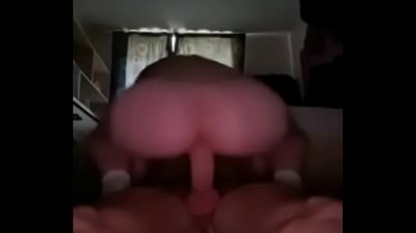 Thot Blanc Rebondissant Sur La Bite