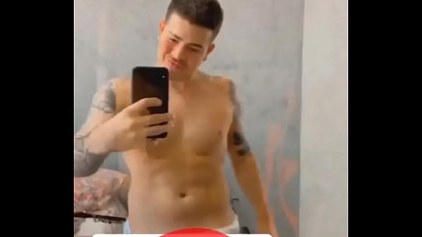 MC Jottapê com a ROLA LATEJANDO na TOALHA de banho