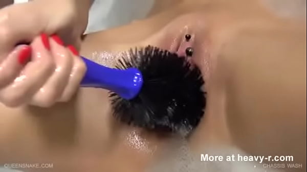 Download Video - Car Wash Brush In Pussy