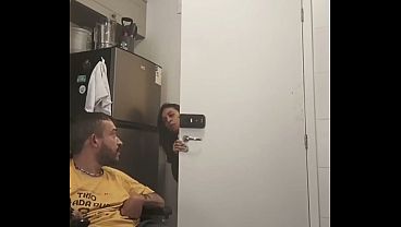 Meu marido saiu fui pra casa do vizinho cadeirante tomar banho fiquei com tes&atilde;o deixe o safado foder minha buceta at&eacute; gozar (VIDEO COMPLETO NO RED)