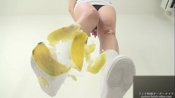 Crush bread with shoes