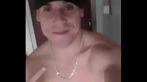 Flaite hetero se pajea