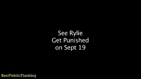 Rylie Richman Mini-skirt flashing babe