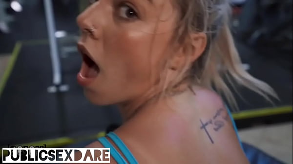Gym girl fucks in public