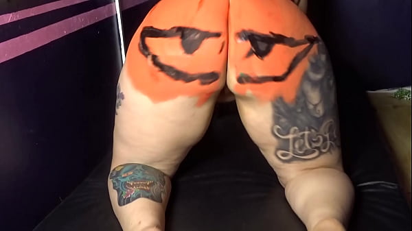 I'm giving a pumpkin girl a BBC for Halloween